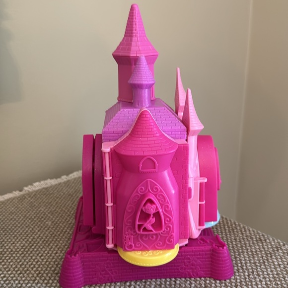 Play-Doh Disney Princess Prettiest Princess Castle Set - Picture 4 of 14